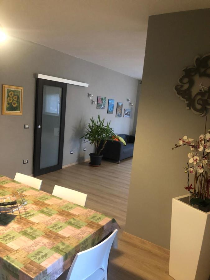 شقة "La Bella Della Cappuccina" Casa Con Parcheggio Interno Gratuito دومودوسولا المظهر الخارجي الصورة
